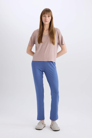 DeFacto Regular Fit V Yaka Casual Kısa Kollu Pijama Üstü-Fall in Love B6181AX24SPBN502