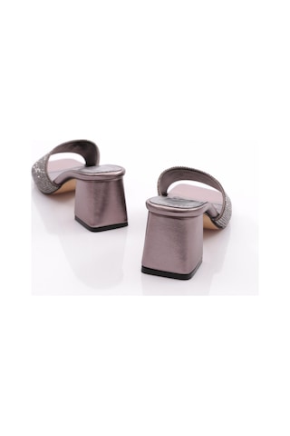 Dgn K1034 Kadin Kadeh Topuklu Taş Süslemeli Topuklu Terlik K1034-1510-R13773 Platin