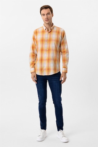 Süvari Turuncu Slim Fit Desenli Düğmeli Yaka Gömlek