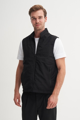 Cazador Regular Fit Baharlık Crinkle Kumaş Yelek Siyah