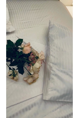 Otel Tipi Yastık Kılıfı,10 Adet 50x70, 83 Tel Çizgili Saten Beyaz