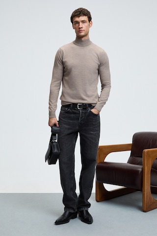 Grimelange REBEL Erkek Yarım Balıkçı Yaka Basic Slim Fit Triko Vizon Kazak
