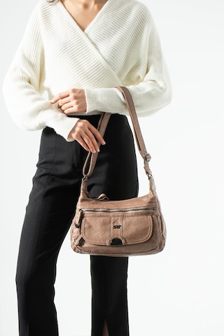 Baginn Yıkama Deri Günlük Kadın Postacı Çanta Çapraz Askılı Omuz Çantası Vegan Deri 26 20 Cm Kapaklı Model Vizon
