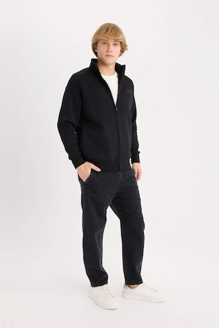 DeFacto Boxy Fit Dik Yaka Baskılı İçi Yumuşak Tüylü Hırka E1367AX25SPBK81