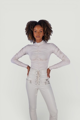 Holly Lolly Drape Detaylı Yarım Balıkçı Draped Bluz Ekru