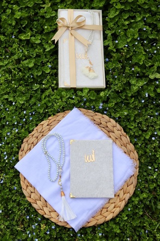 20 Adet Eşarplı Yasin Hediyelik Mevlid Seti Y201 Beyaz Standart