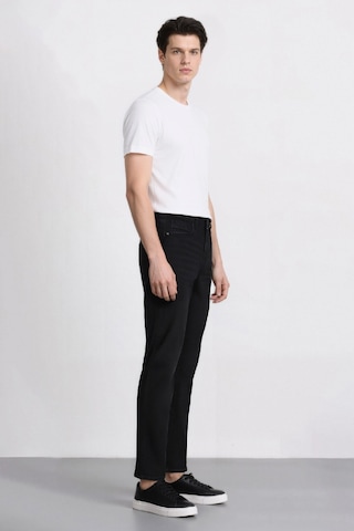 DeFacto Sergio Regular Fit Normal Kalıp Normal Bel Boru Paça Jean Pantolon W6868AZ25SPNM40