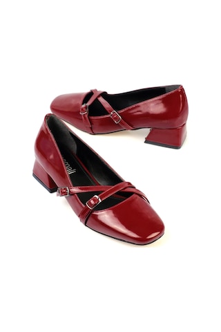 Shoetek Elvinya Kadın Stiletto Kalın Topuklu Çapraz Bantlı Tokalı Küt Burunlu Ayakkabı Bordo Rugan Bordo