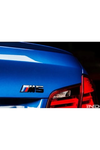 Bmw M5 Bagaj Arma Logo Siyah Krom Ithal Şık Car Aksesuar