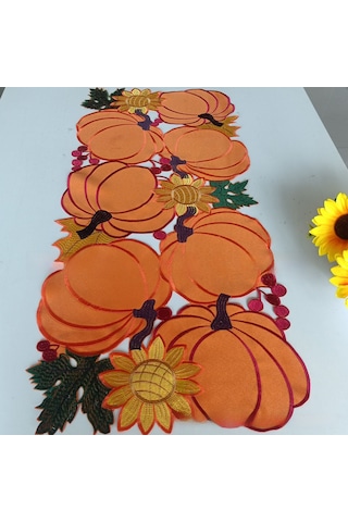 Skycity Kahverengi Akçaağaç Yaprak Desenli Noel Bayramı Şefaf Dikişli Polyester Masa Örtüsü 35x220 Cm Sonbahar Kürkü Ve Balıkçı Kabak Desenli