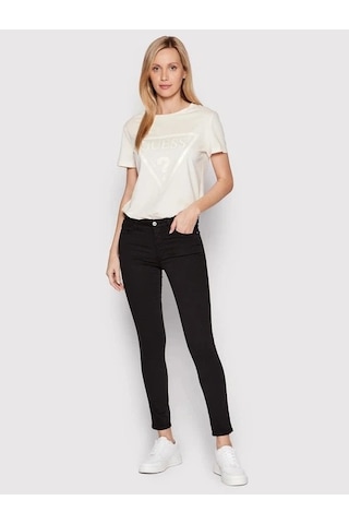 Guess Adele Regular Fit Önde Logolu Kadın T-shirt V2yı07k8hm0 Ekru