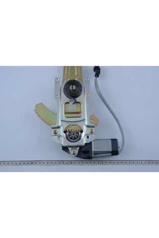 Mitsubishi L300 Motorlu Sağ Cam Krikosu Mb421450