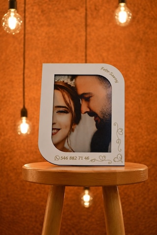 Özel Tasarımlı Ahşap Masa Çerçevesi-kişiye Özel Fotoğraf Baskılı