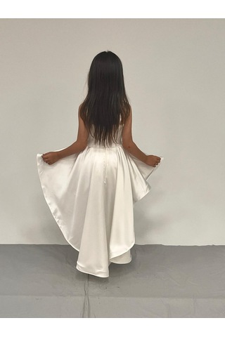 Kız Çocuk Abiye Krem Saten Kuyruklu Yaka Şerit Taşlı Abiye Elbise 5-10 Yaşyaş Krem