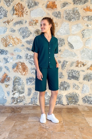 Kadın Kısa Kol Önden Düğmeli Petrol Yeşili Şortlu Pijama Takım C1t0n04y42 001