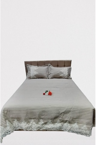 Yatak Örtüsü Zümrüt Çift Kişilik Dantelli Krem %80 Pamuk El Yapım Açık Kahverengi