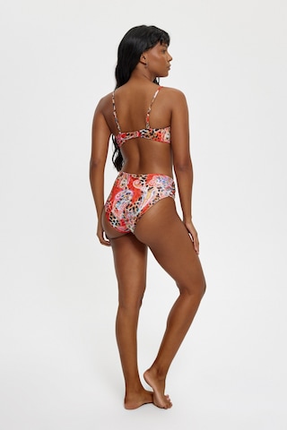 Louren Çıkarılabilir Askılı Boş Kaplı Desenli Straplez Bikini Takımı Kırmızı