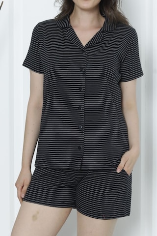 Kadın Şortlu Pijama Takımı Kısa Kollu Düğmeli Cepli Siyah Çizgili Siyah