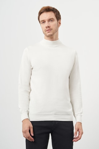 Morven Erkek Ekru Basic Yarım Balıkçı Yaka Dynamic Fit Rahat Kesim Triko 26kc017001454 Ekru Ekru