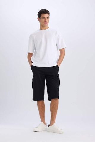 DeFacto Slim Fit Dar Kesim Kargo Cepli Basic Düz Kapri Şort T4693AZ25SMBK81