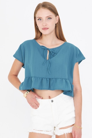 Armonika Kadın Petrol Yarasa Kol Yakası Bağlamalı Eteği Fırfırlı Oversize Crop Bluz Arm-24y001088
