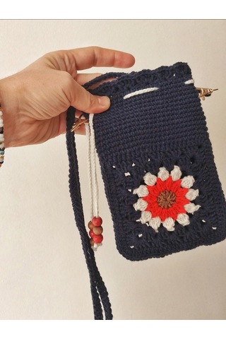Kemzey Handmade Çiçekli Telefon Çantası, Motifli Tığ İşi Telefonluk, El Yapımı Telefon Kılıfları Kırmızı - Lacivert