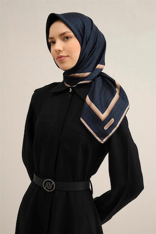 Desenli Saf Ipek Sura Eşarp 9301- 52 Lacivert Lavivert