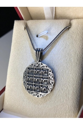 İsmi Azam Ve Yedi Ayetler Vefki Çift Taraflı Unisex 925 Gümüş Işıklı Kutuda Kolye