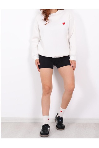İs Berceste Kadın Bisiklet Yaka Kalp Nakışlı 3 İplik Şardonlu Sweatshirt Beyaz