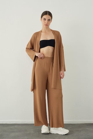 Sherin Camel Düz Yakalı Basic Triko Hırka - Camel