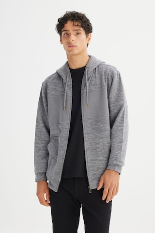 Lee Regular Fit Normal Kesim Kapüşonlu Cepli İçi Polarlı Fermuarlı Sweatshirt Gri