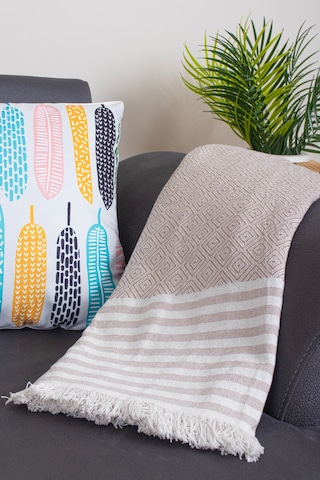 Pamuklu Püsküllü Elmas Desenli Koltuk Örtüsü 170x210 Cm Dekoratif Kanepe, Yatak Ve Tv Örtüsü Bej