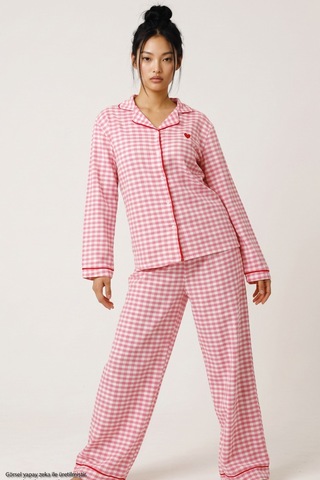 Siyah İnci Ekose Desenli Nakışlı Yumuşak Tuşe Kışlık Düğmeli Örme Pijama Takımı 8080 Pembe
