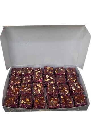 Arı Lokumları Gül Yaprağı Kaplamalı Antep Fıstıklı Kral Lokum 1 KG