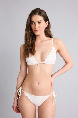 DeFacto Regular Fit Nakışlı Brode Üçgen Bikini Üstü-Fall in Love B6894AX25SMER103