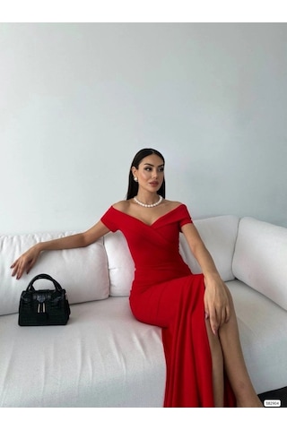 Valensdesign Kadın Dalgıç Kumaş Kayık Yaka Ve Dekolte Detaylı Elbise Kırmızı