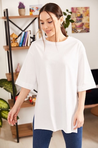 Armonika Kadın Beyaz Yuvarlak Yaka Geniş Kollu Yanı Yırtmaçlı T-shirt Arm-19y012003