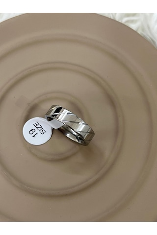 Premium Gümüş Renk Parlak Çizgi Desenli 316l Çelik Yüzük 19 Ölçü