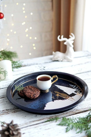 Winter Deer Desenli Yuvarlak Metal Tepsi, 31,5 Cm