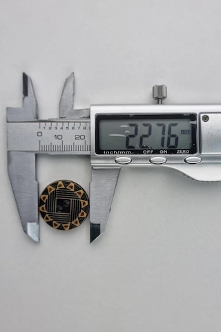 Büyük Boy Ahşap Görünümlü Eskitme Ayçiçeği Desenli Kaban Çeket Hırka Yelek Düğmesi 5 Adet