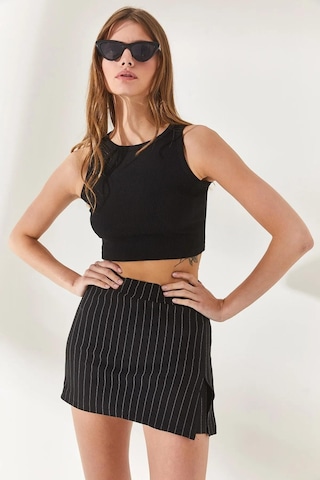 Alisse Kadın Siyah Çizgili Likralı Mini Yırtmaçlı Şort Etek Siyah Çizgili Siyah