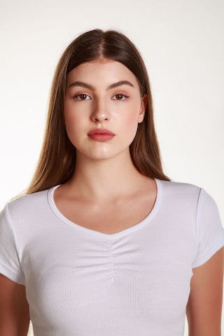 Kadın Fitted Crop Ön Yaka Bözgülü Fitilli Kollu Tshirt Atlet Bluz Beyaz