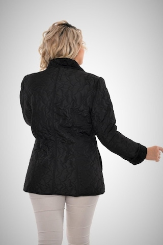 Kadın Büyük Beden Biyeli Kapitone Ceket Mont Siyah Çok Renkli