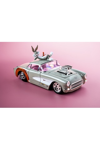 Simba Looney Tunes 1967 Chevy Corvette 1:24 253255041