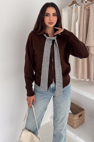 Kadın Fermuarlı Fiyonk Detaylı Triko Ceket Pointed Hem Tasarım Kahverengi