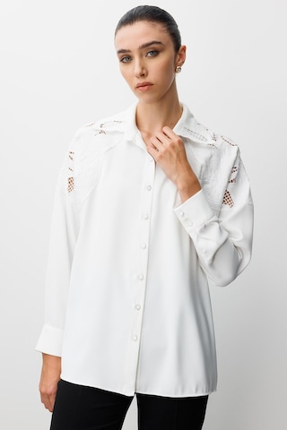 Moda İlgi Kadın Nakış Detaylı Oversize Gömlek 0095 Ekru Ekru