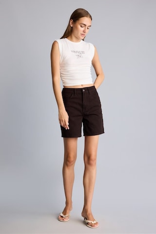 Defacto %100 Pamuk Regular Fit 5 Cepli Jean Bermuda Şort I7380ax26smbn212 Kahve-bn212