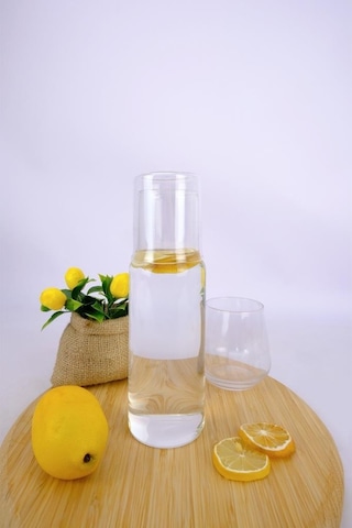 Digithome Cam Kapaklı Başucu Su Ve Meşrubat Sürahisi Karaf Şişe 600 Ml H2o75975 C1-1-18