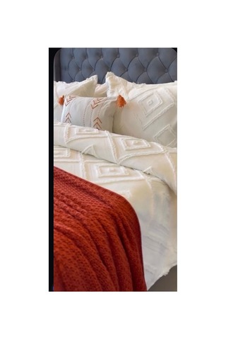 Iskandinav Gri Çift Kişilik Yatak Örtüsü 240 X 260 Cm Ve 2 Adet Yastık Beyaz