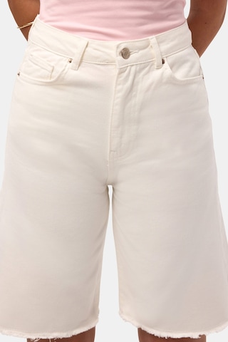 Itsbasic Kadın Kırık Beyaz 7s6-101 Mom Midi %100 Koton Denim Şort
